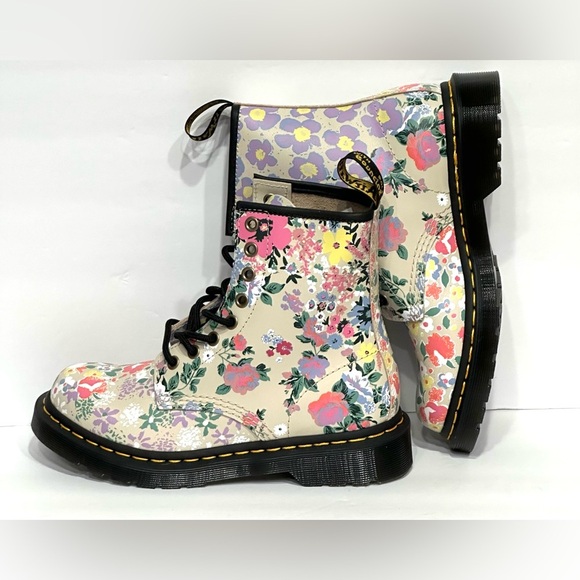 Dr Martens Leather Women’s Floral Lace Up Combat Boots Size 6, New - Picture 16 of 16